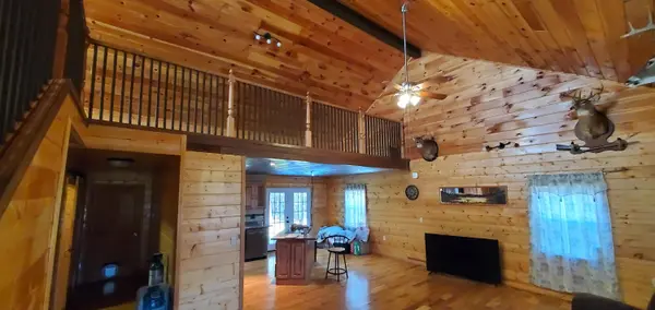 3694 County Road 5320, Pomona, MO 65789