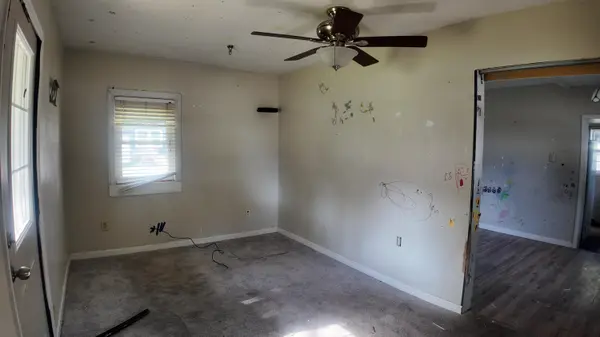 1947 N Old Orchard AVE, Springfield, MO 65803