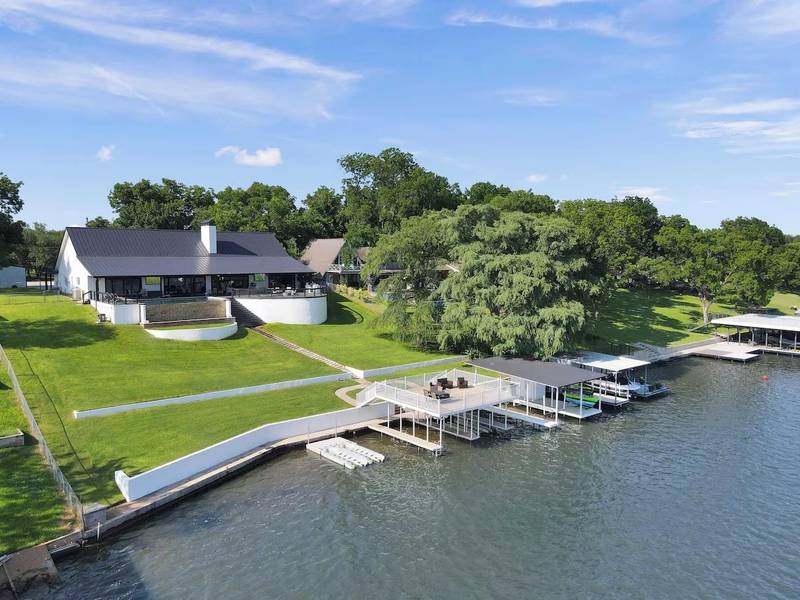 3120 River Oaks DR, Kingsland, TX 78639
