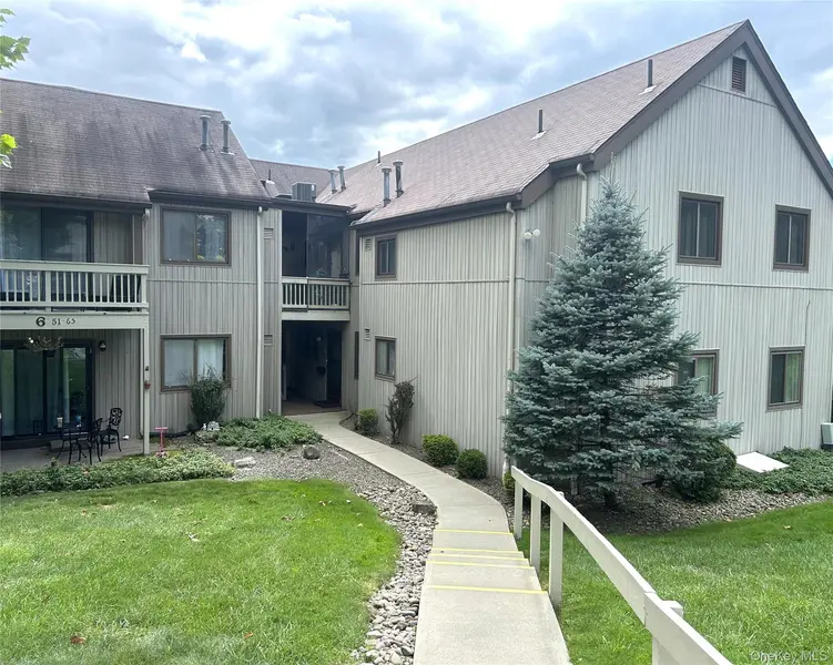 63 Sycamore DR #63, Middletown, NY 10940