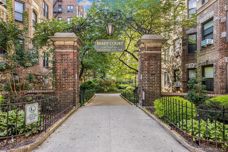 758 Brady AVE #112, Bronx, NY 10462