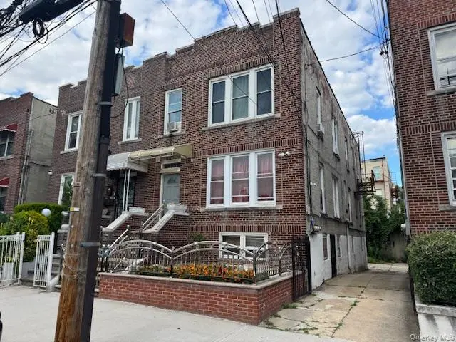 3340 Fish AVE, Bronx, NY 10469