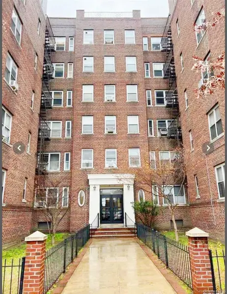 143-07 Stanford Ave #5F, Flushing, NY 11355