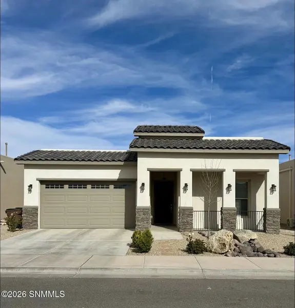6132 Quicksilver ST, Las Cruces, NM 88012