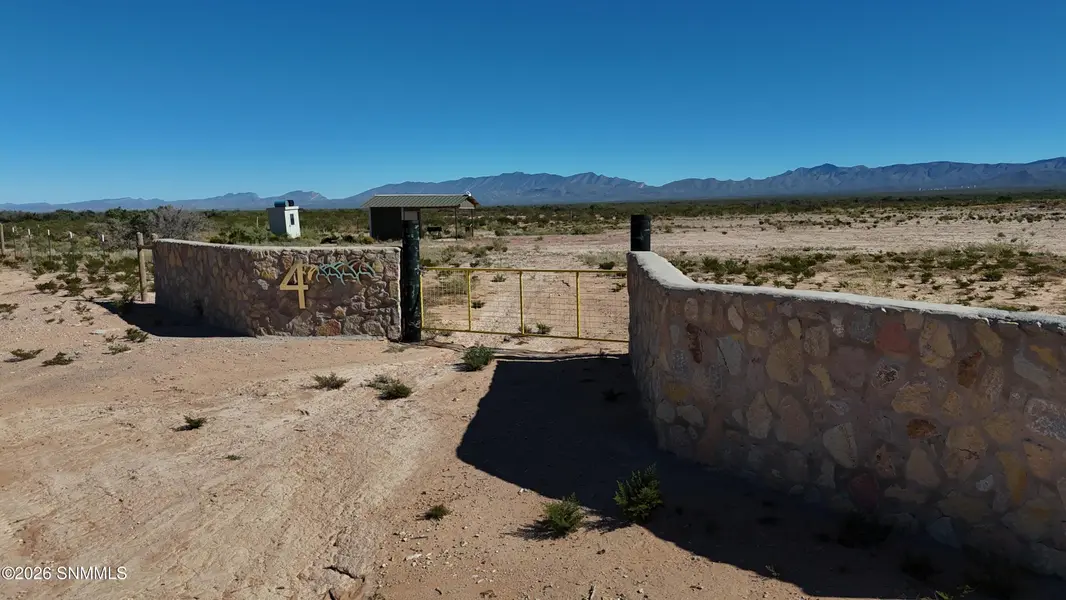 16 Double Tree ST, Las Cruces, NM 88012