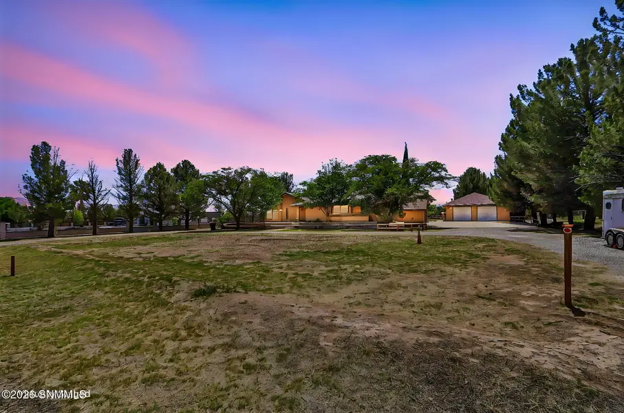 5376 Santa Teresita DR, Santa Teresa, NM 88008