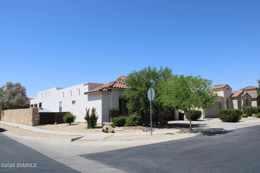 3688 Albion AVE, Las Cruces, NM 88012