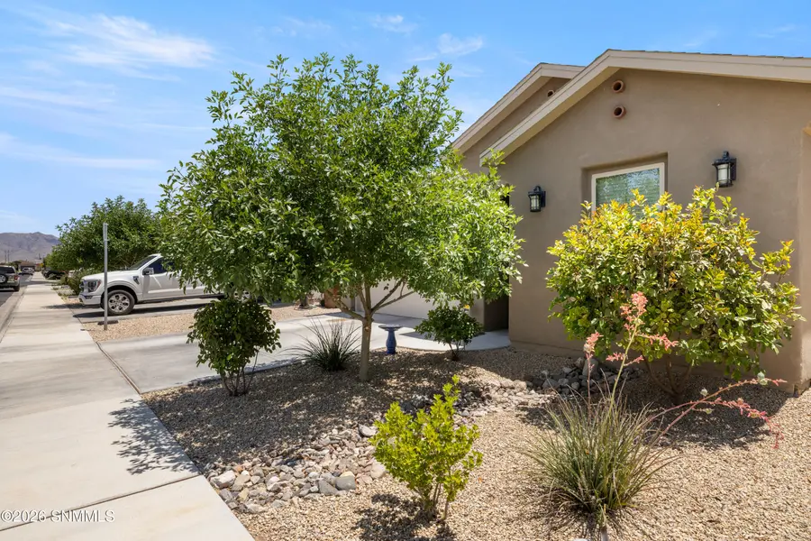 3866 San Marino RD, Las Cruces, NM 88012