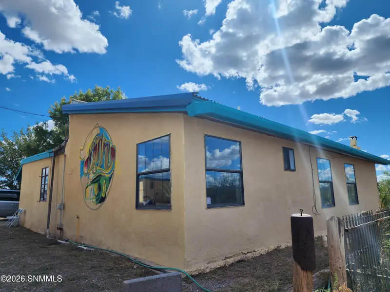 1430-1 E Thorpe RD, Las Cruces, NM 88012