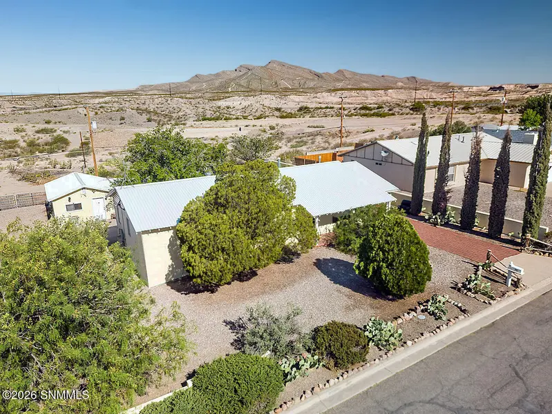 702 Sierra Vista DR, Truth Or Consequences, NM 87901