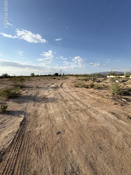 1 Leebarry LN, Las Cruces, NM 88012