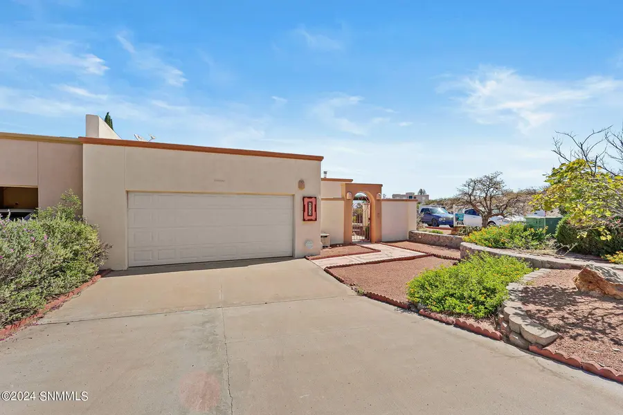 6732 Camino Blanco, Las Cruces, NM 88007