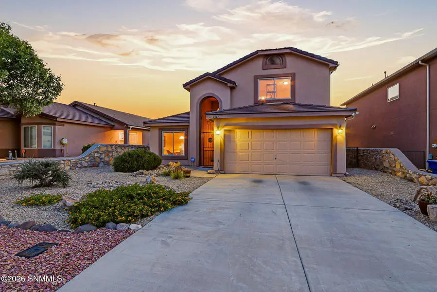 2547 Prado Del Sol AVE, Las Cruces, NM 88011