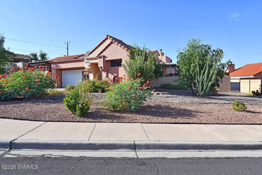3044 La Mirada CT, Las Cruces, NM 88011