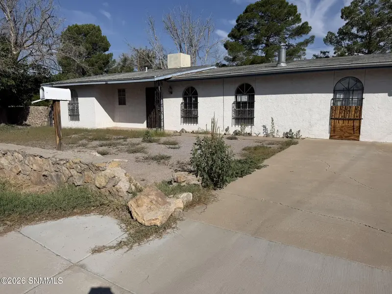 332 Terry DR, Las Cruces, NM 88007