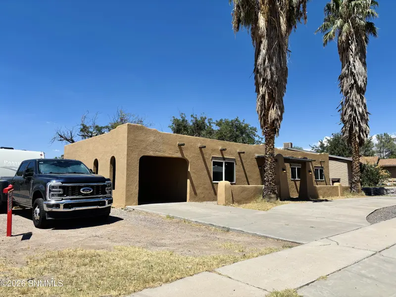 1605 Juniper AVE, Las Cruces, NM 88001