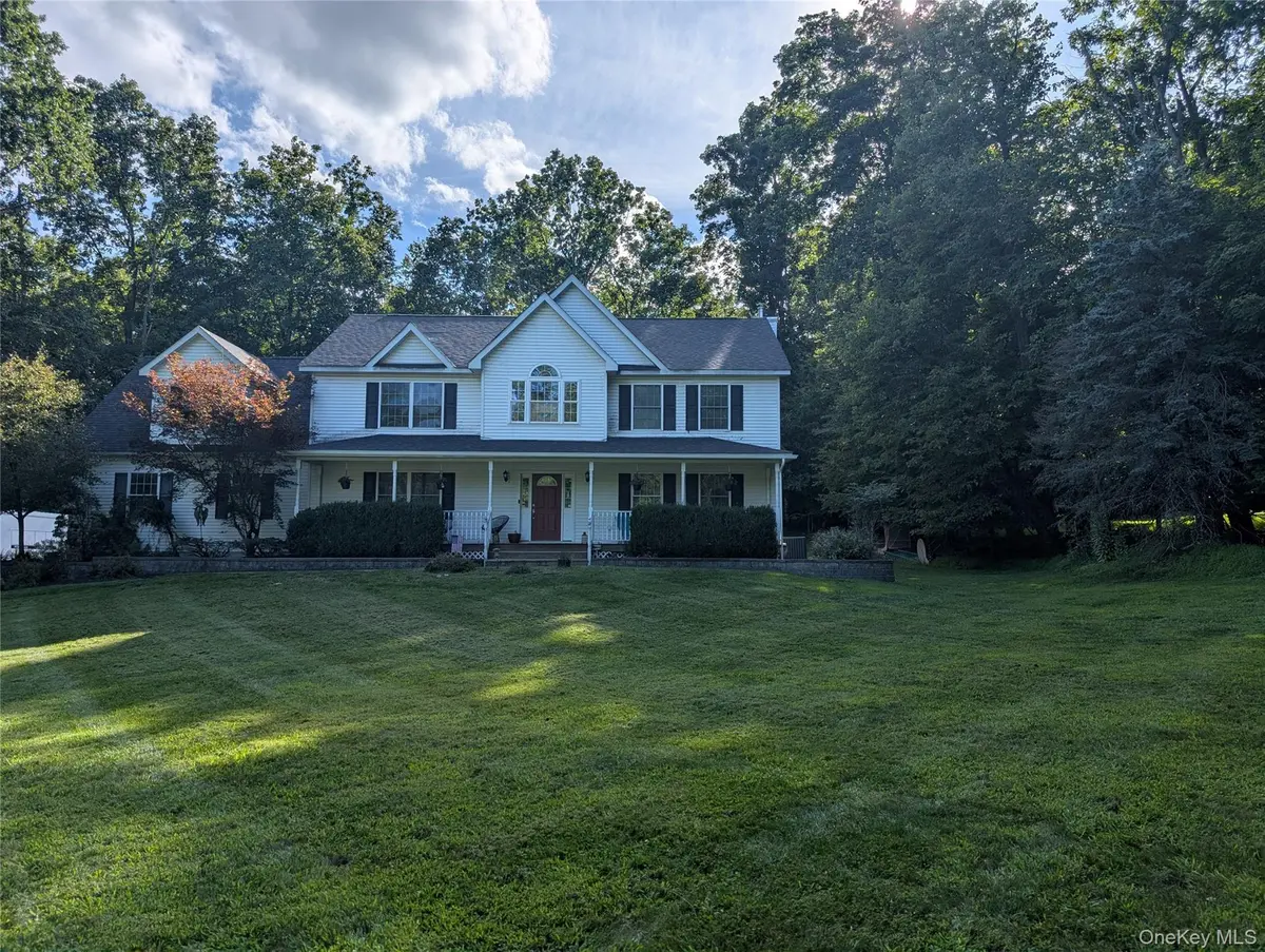 25 Mitchell LN, Westtown, NY 10998
