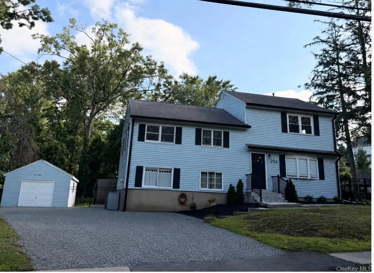 294 Orangeburg RD, Pearl River, NY 10965