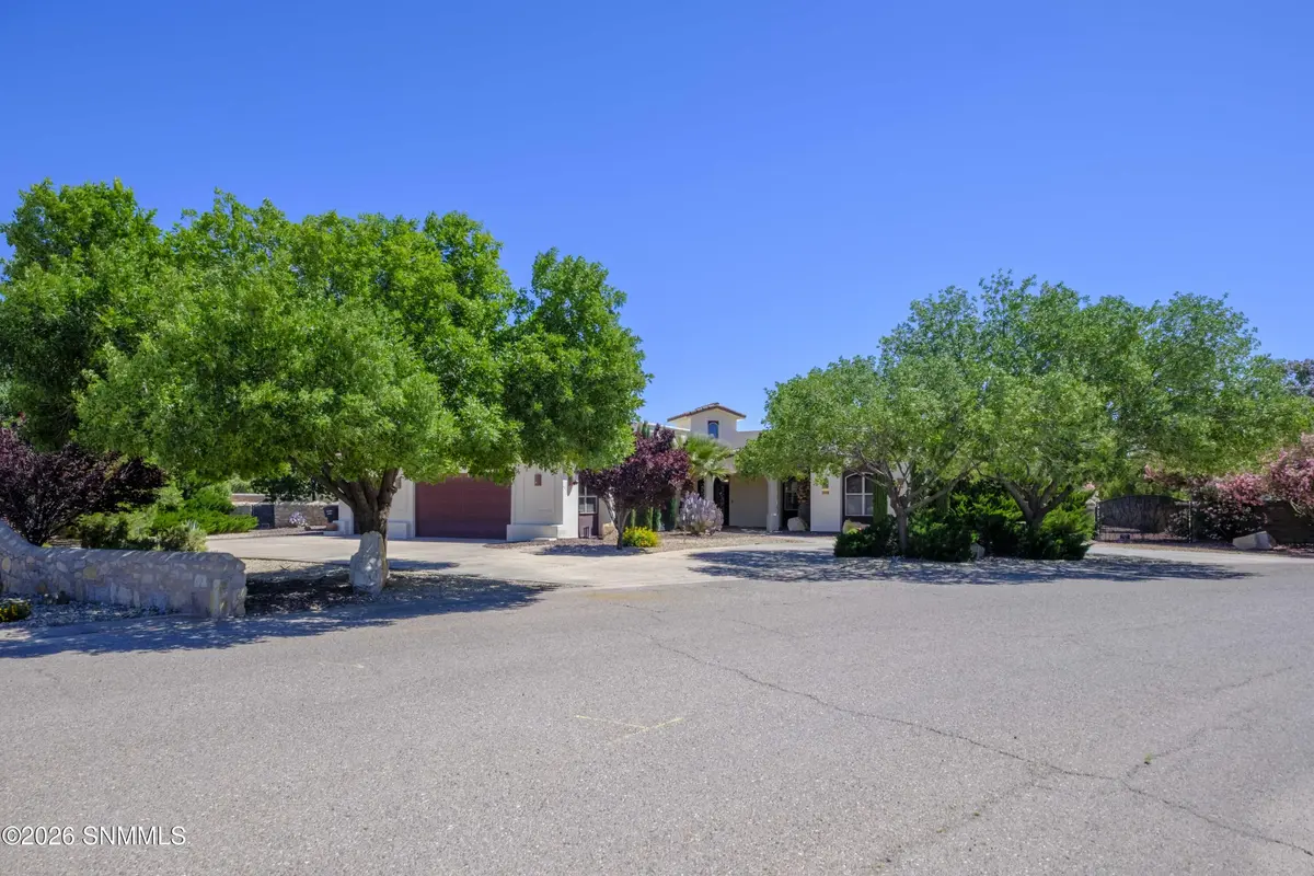 2608 Calle Porton, Las Cruces, NM 88007