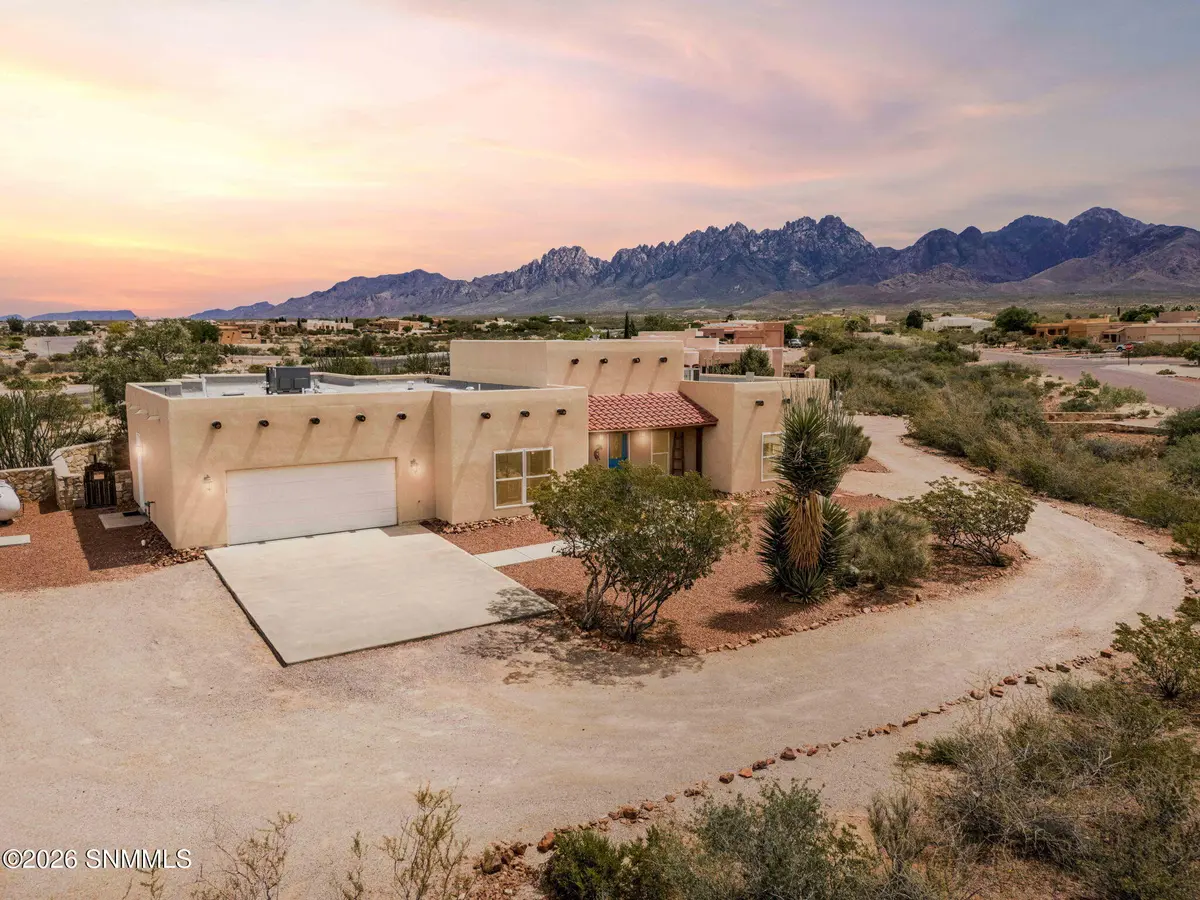 8801 Silk Oak CT, Las Cruces, NM 88011