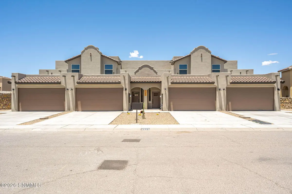 1323 Mission Nuevo DR, Las Cruces, NM 88011
