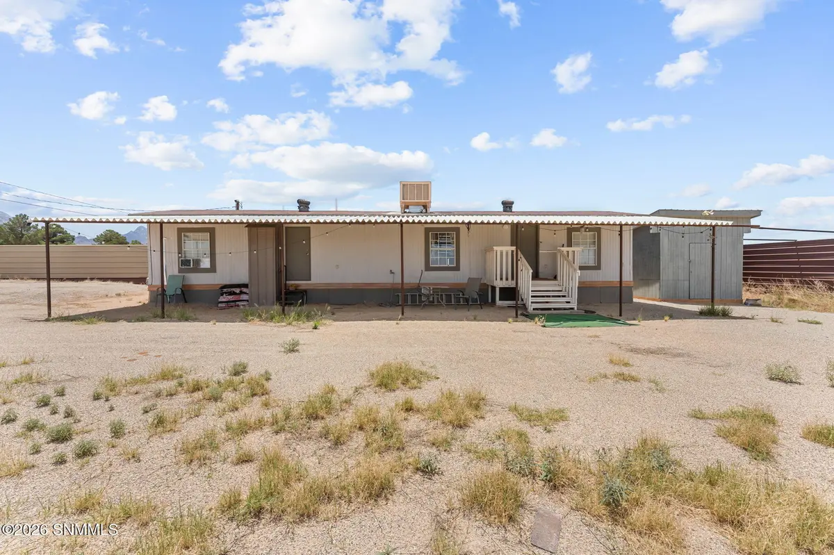 7125 Fox RD, Las Cruces, NM 88012