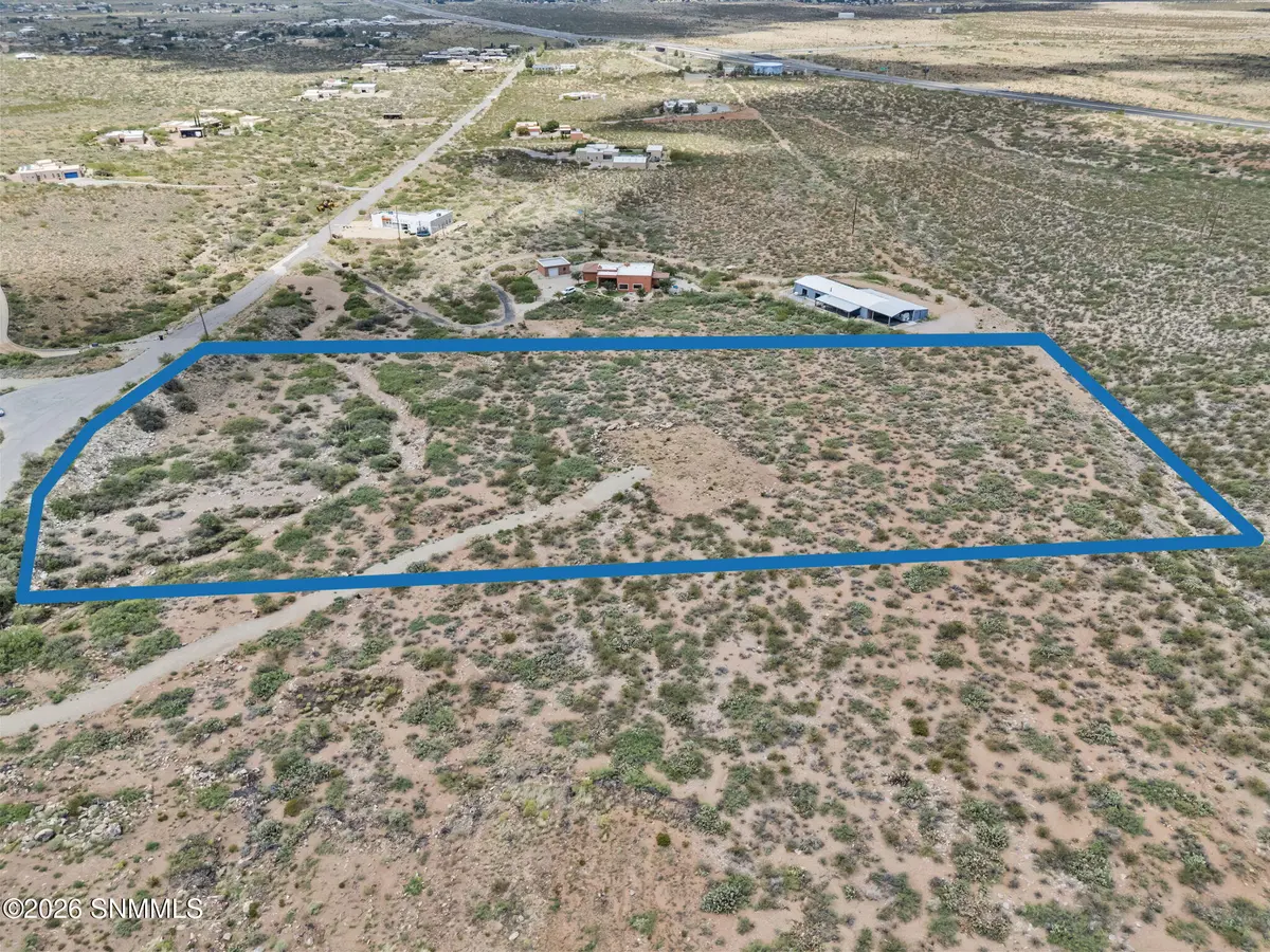 15565 Space Murals LN, Las Cruces, NM 88011