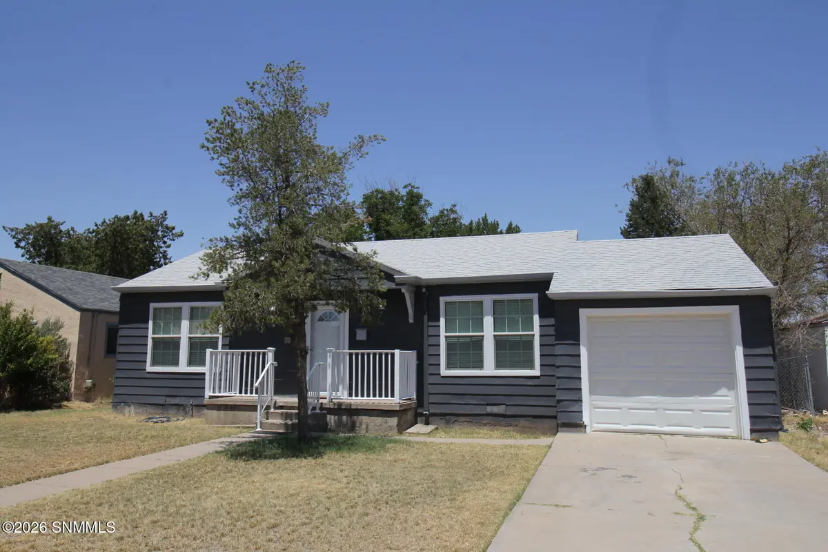 1613 W Walnut ST, Roswell, NM 88201