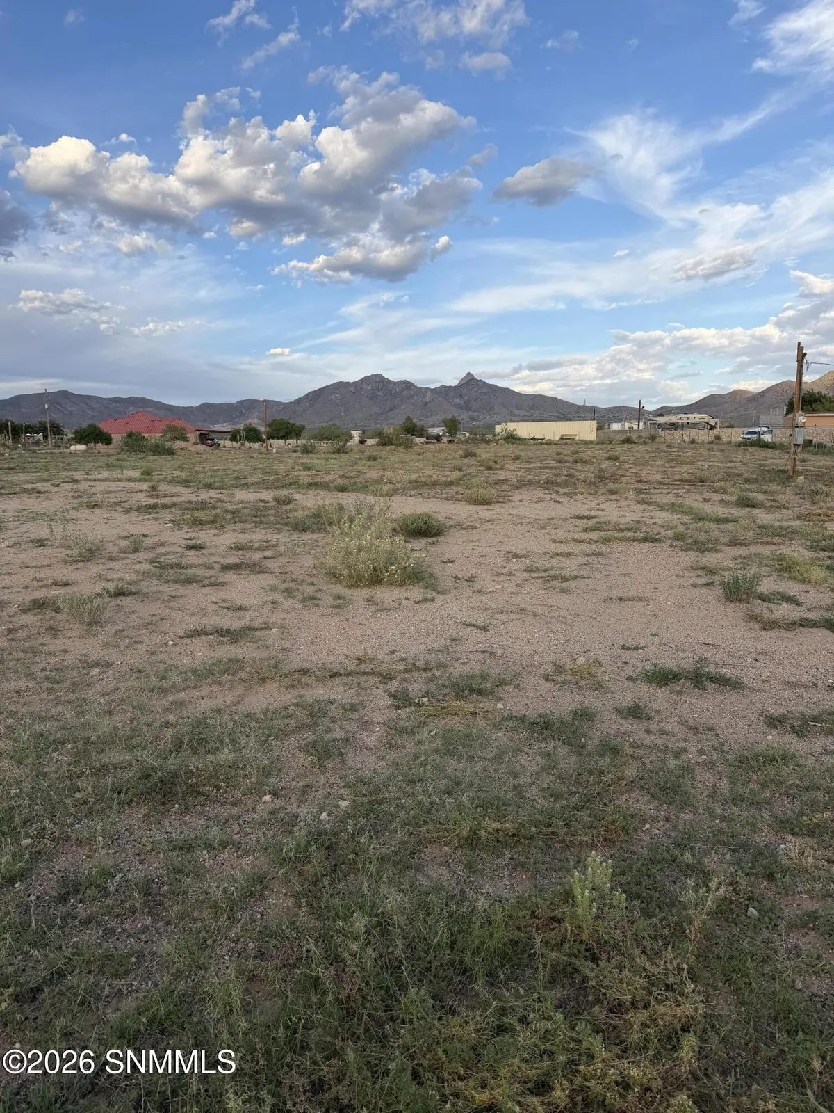 6693 Jack Rabbit RD, Las Cruces, NM 88012