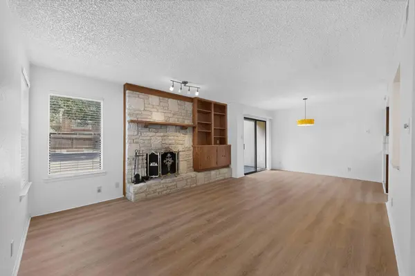 8418 Fathom CIR #D401, Austin, TX 78750