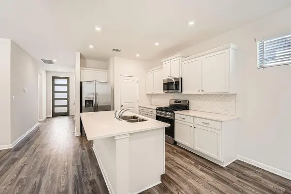 200 Weaver LN, Bastrop, TX 78602