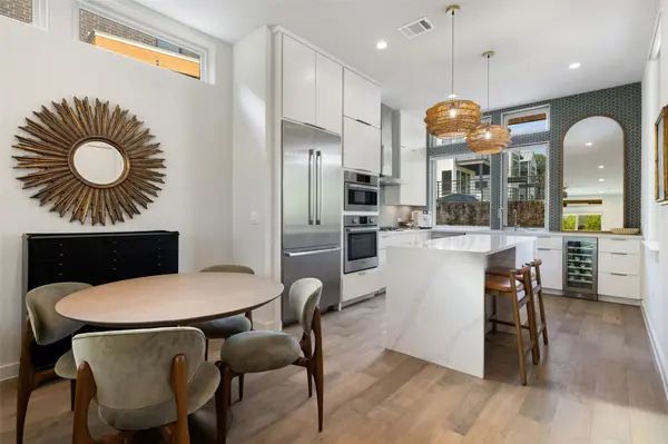 900 S 2nd ST #22, Austin, TX 78704