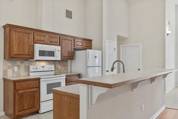 243 Pine View LOOP, Bastrop, TX 78602
