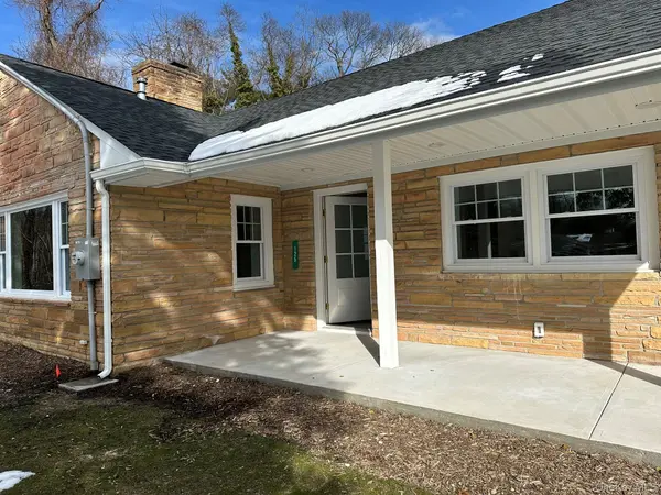 125 W Main ST, Kings Park, NY 11754