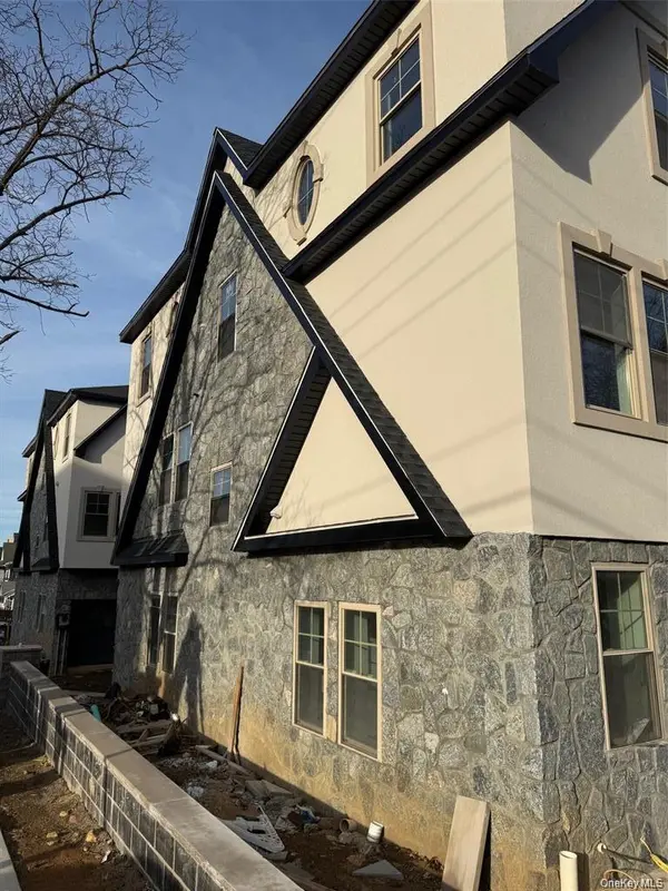 65 W 2nd ST #5, Mount Vernon, NY 10550
