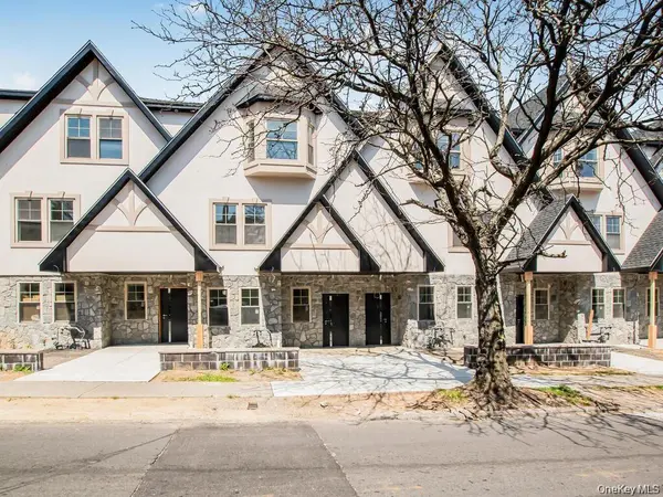 65 W 2nd ST #8, Mount Vernon, NY 10550