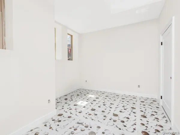 65 W 2nd ST #8, Mount Vernon, NY 10550