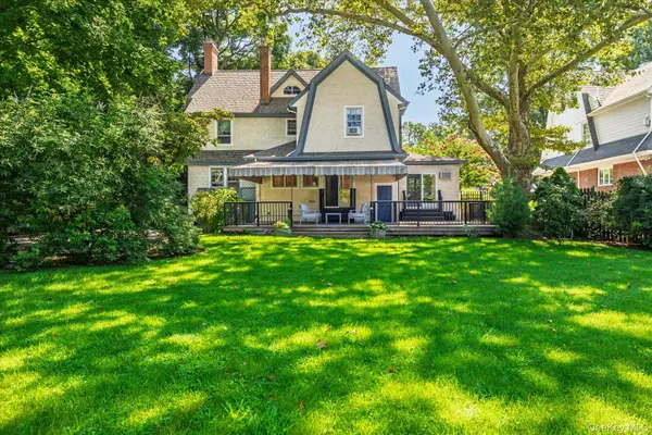 72 Broadway, Rockville Centre, NY 11570