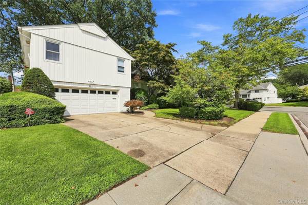 2 Longview AVE, North Woodmere, NY 11581