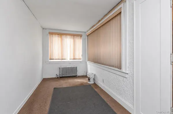 464 Stratford RD, South Hempstead, NY 11550