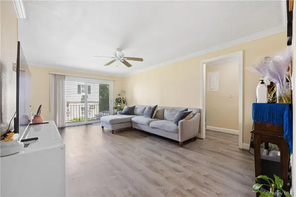 315 Woodland Hills RD, White Plains, NY 10603