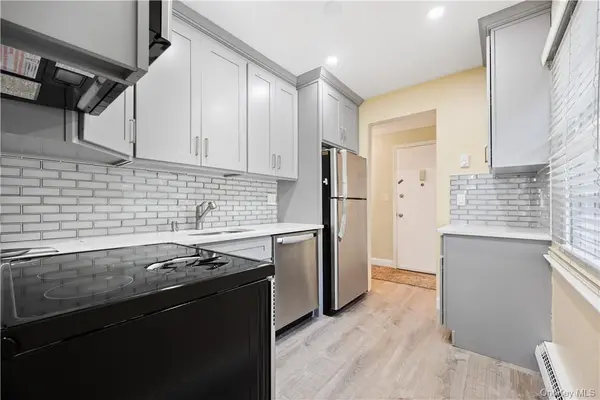 315 Woodland Hills RD, White Plains, NY 10603