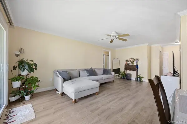 315 Woodland Hills RD, White Plains, NY 10603