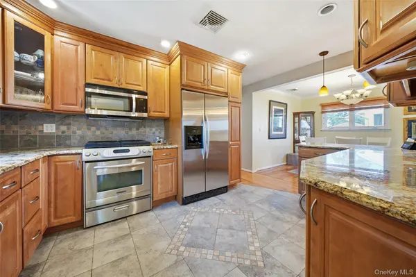 2650 Harvey AVE, Oceanside, NY 11572