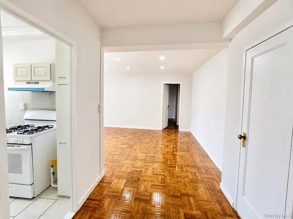 1469 East AVE #8G, Bronx, NY 10462