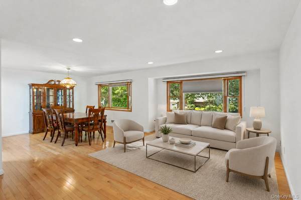 1031 Fordham LN, Woodmere, NY 11598