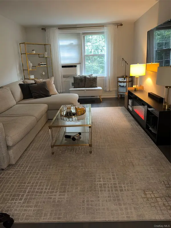 8 Welwyn RD #2G, Great Neck, NY 11020