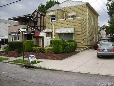 134-40 234th ST, Rosedale, NY 11422