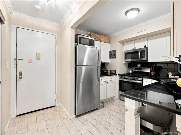 55 Monroe BLVD #5-R, Long Beach, NY 11561
