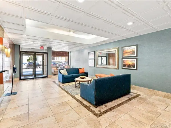 55 Monroe BLVD #5-R, Long Beach, NY 11561